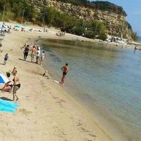 Vokamvilia & Close To The Sea Tatil Evi